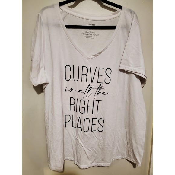 torrid Tops - Torrid size 4 classic fit white tshirt top curves in all right places nwot